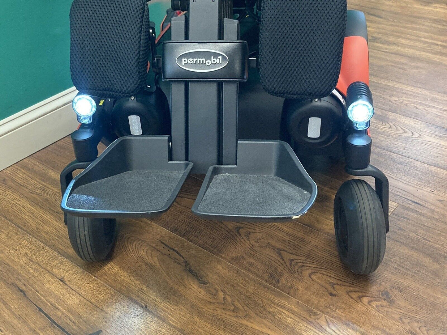 2020 Permobil M3 Wheelchair w/ Power Elevate, Tilt, Recline, Legs ~Lighting Kit*