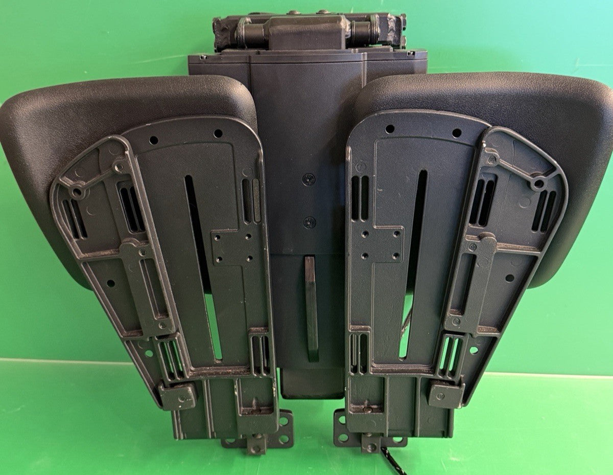 Quantum TB3 Power Wheelchair Center Mount Power Footrest Assembly RIG131138 MINT