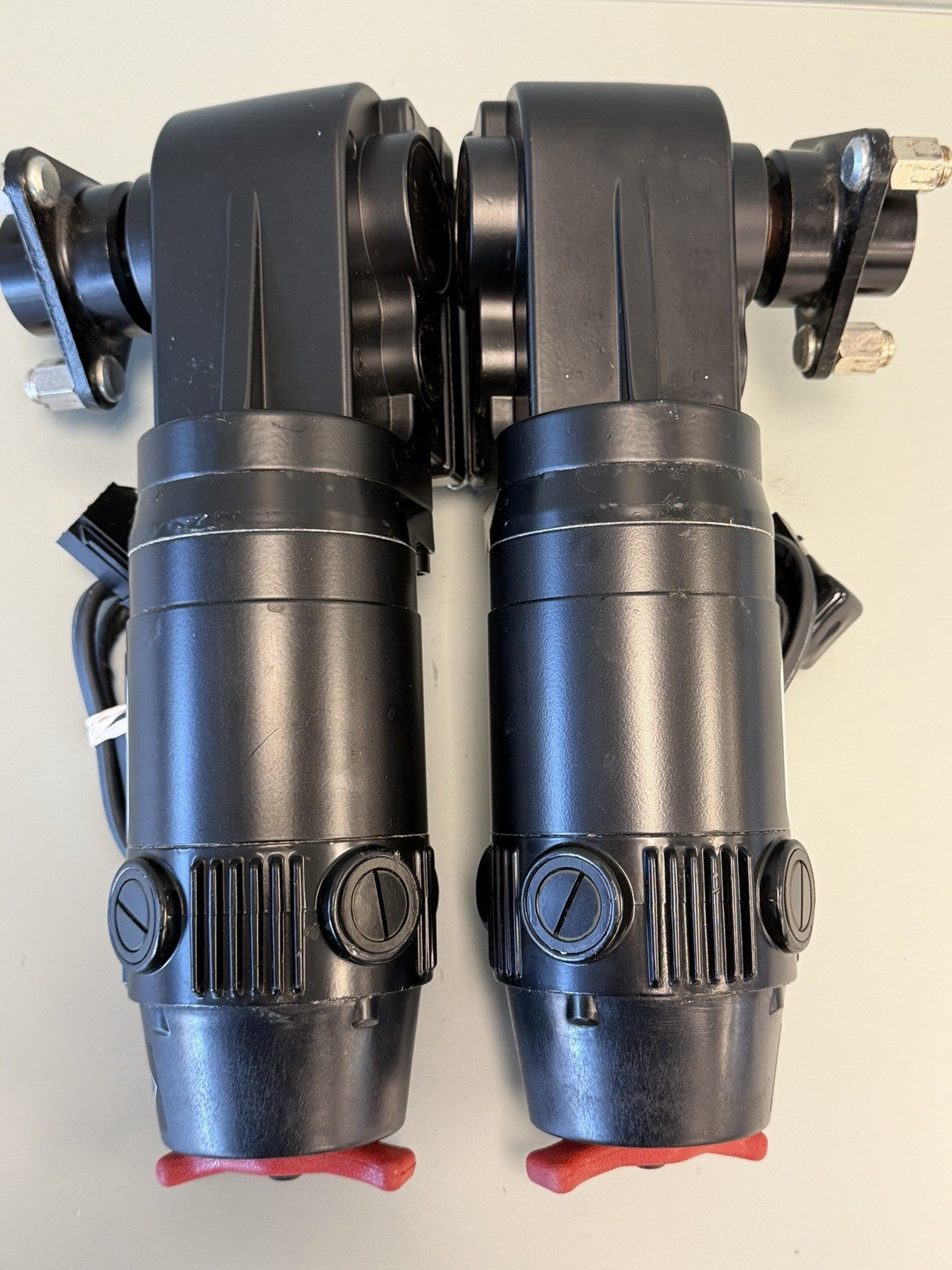 Motors for Quickie Q300M Power Wheelchair 250287 250286 ~LOW MLES* #L233