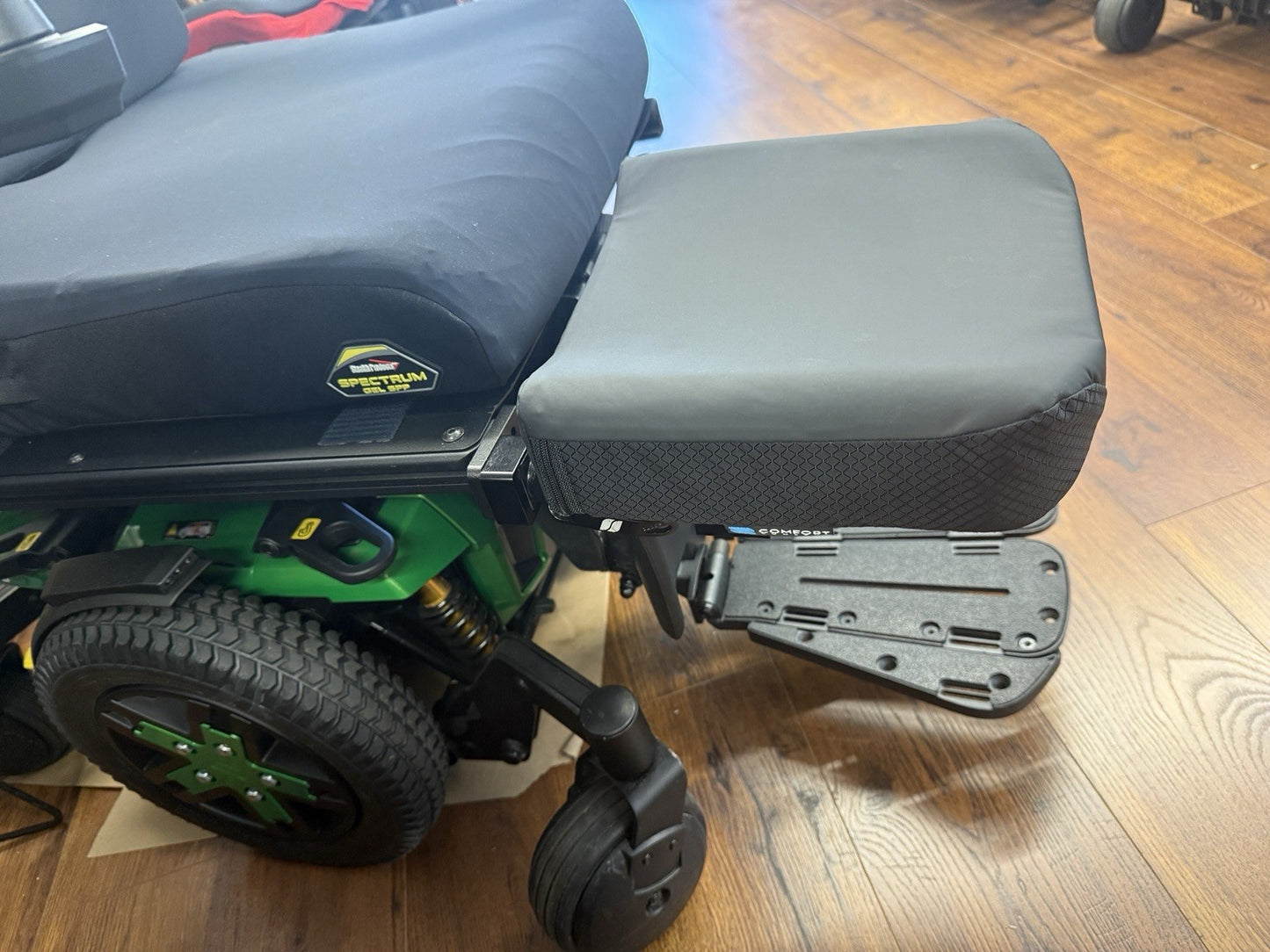 Comfort Company Swing-Away Amputee Pad / Stump Pad 10" x 10" for Quantum #K710