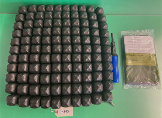 Roho Air Cushion w/ Pump & Cover  18.25" X 20.00" X 4.25" 1R1011C #K845