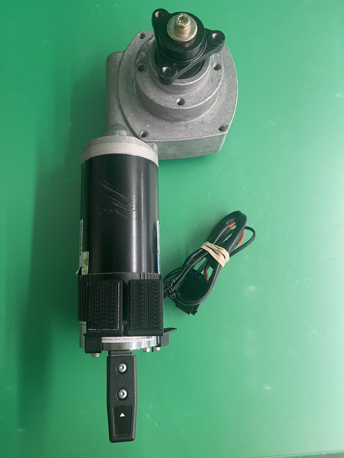 Right Motor for the Permobil Wheelchair F3 1831168 - 313934 - 80ZY22-350-A #H983