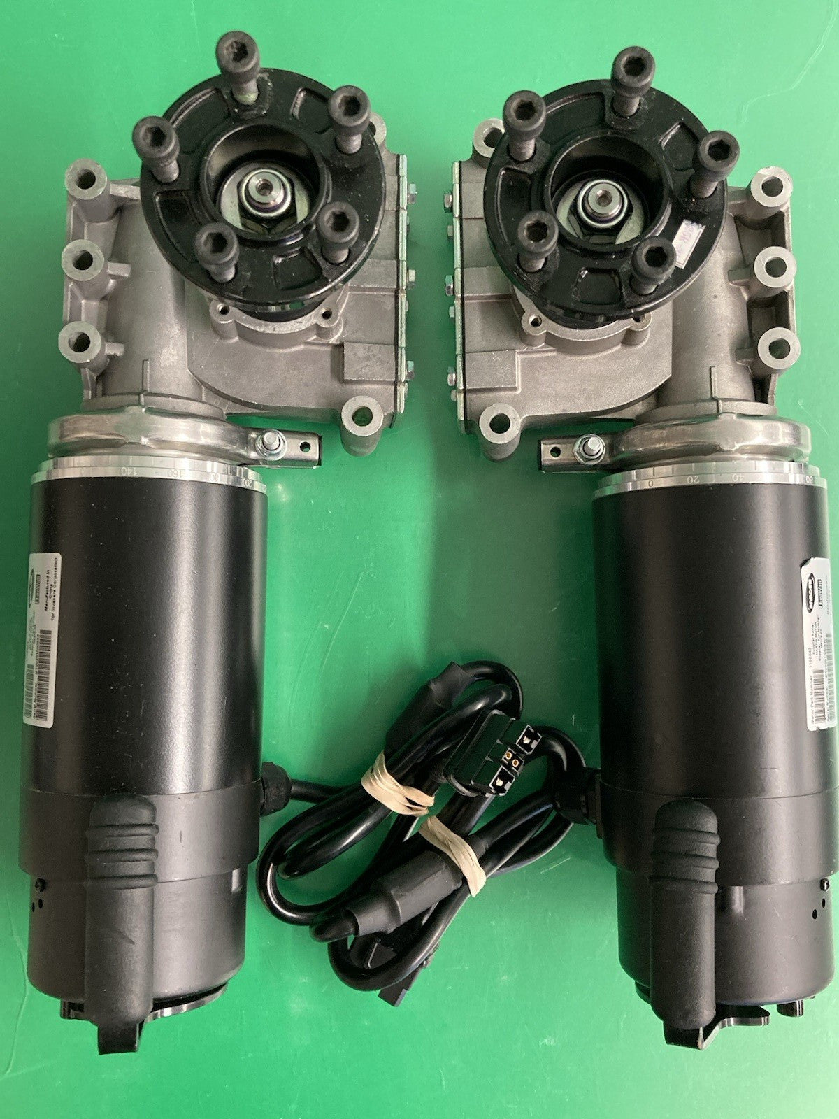 MOTORS FOR INVACARE TDX SP II 1188843 / M9278-02 / 1163412 - 1163413 #L107