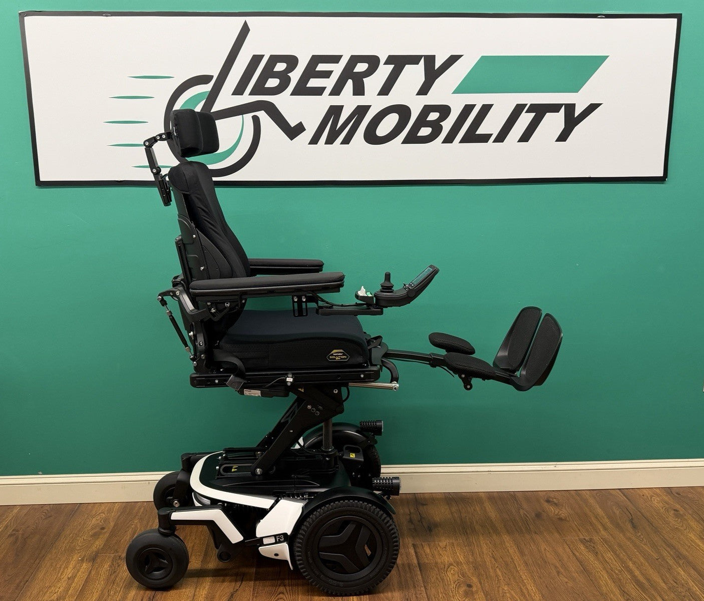 2024 Permobil F3 Wheelchair w/ Power Elevate,Tilt,Recline,Legs LIGHT KIT* LM7616