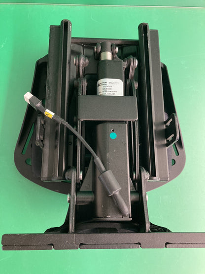 Quickie Q700M Center Mount Power Elevating Power Footrest Assembly 247058 #J886