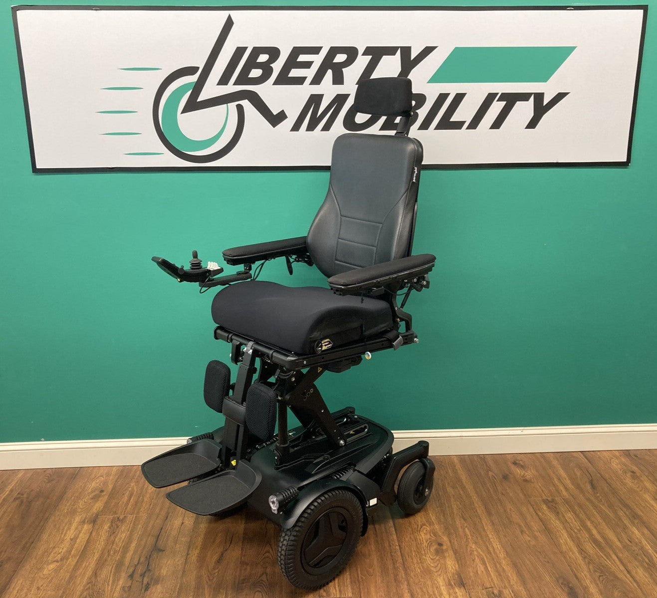 2021 Permobil F3 Wheelchair w/ Power Elevate,Tilt,Recline,Legs LIGHT KIT* LM7607