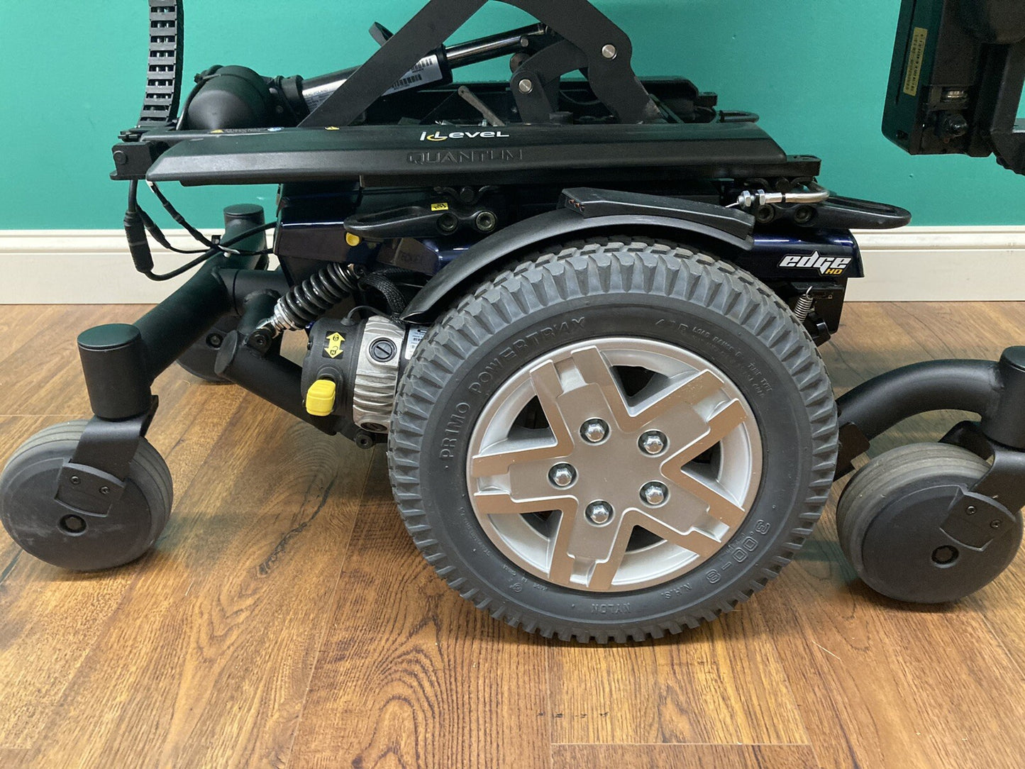 2019 Quantum EDGE HD Wheelchair w/ Elevate, Tilt, Recline & Legs ~450 Cap* #7578