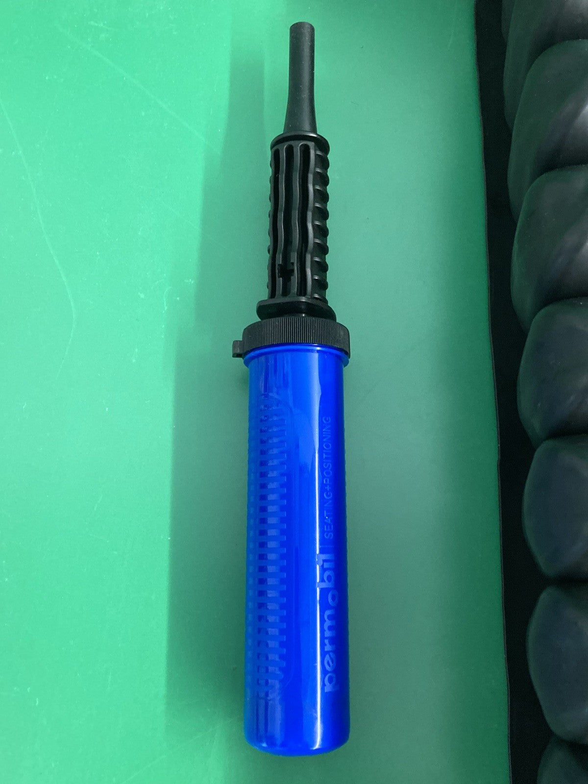 2025 Roho Air Cushion w/ Pump  21.75" X 20.00"X 4.25" 1R1211C ~MINT* #K878