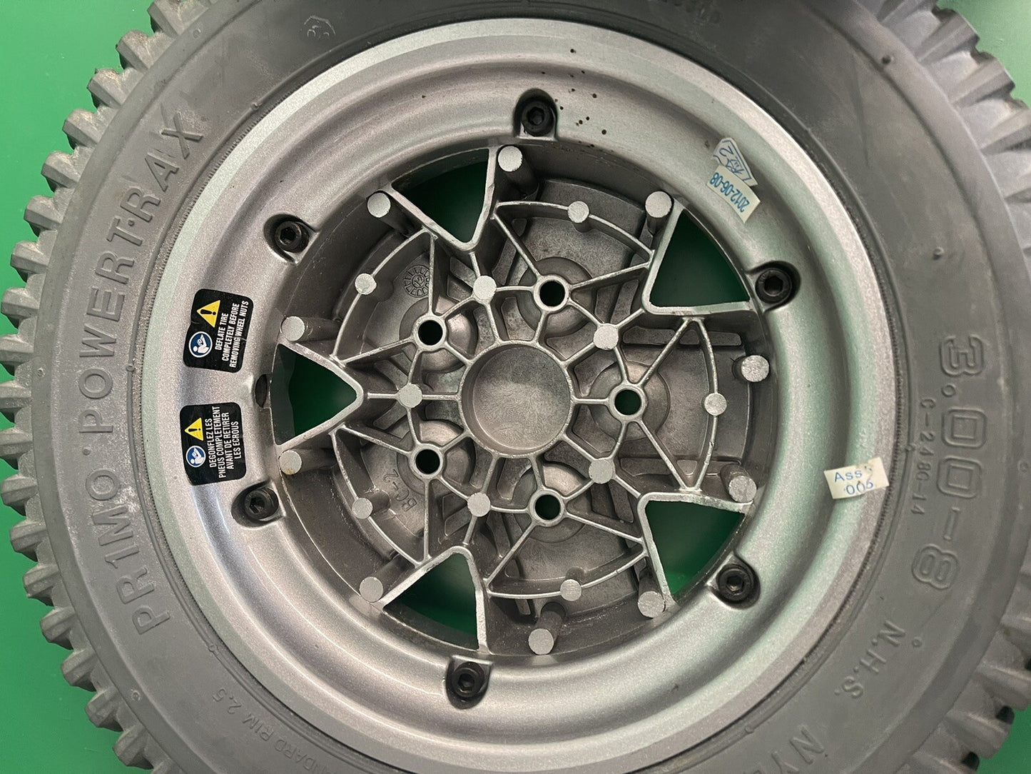 14"x3" (3.00-8) Flat Free Drive Wheel Assembly for Quantum Q6 Edge & Rival #i096
