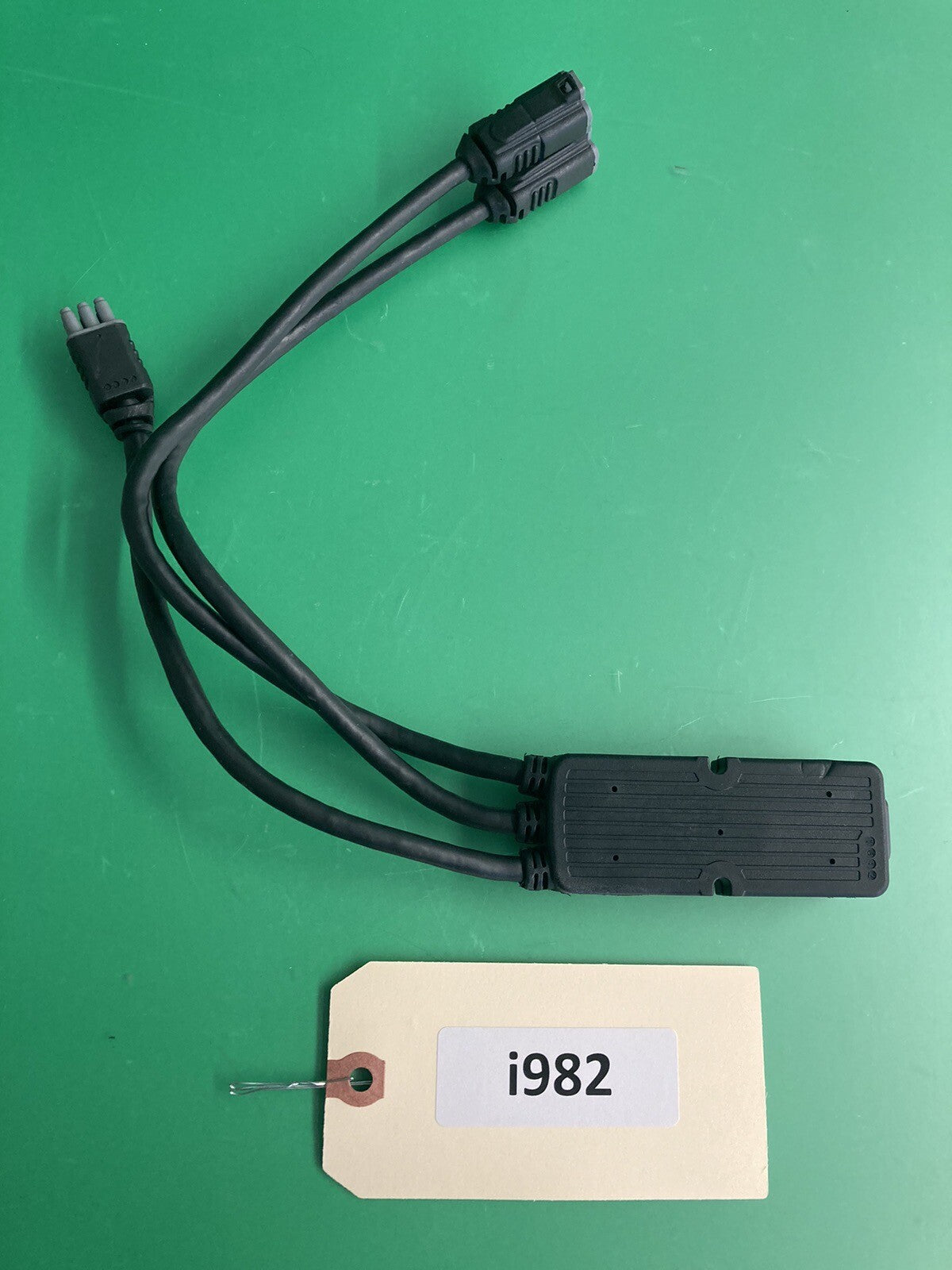 QLogic 3 Base Multiplier Cable Splitter for Quantum Power Wheelchairs #i982
