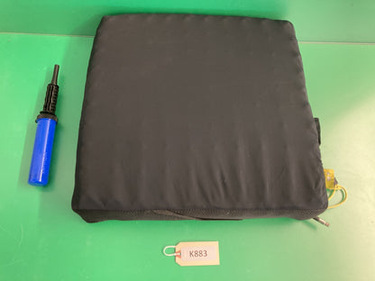 Roho Air Cushion w/ Pump & Cover  18.25" X 18.25" X 4.25" 1R1010C #K883