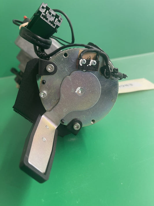 Right Motor for the Permobil Wheelchair F3 1831168 - 313934 - 80ZY22-350-A #H983