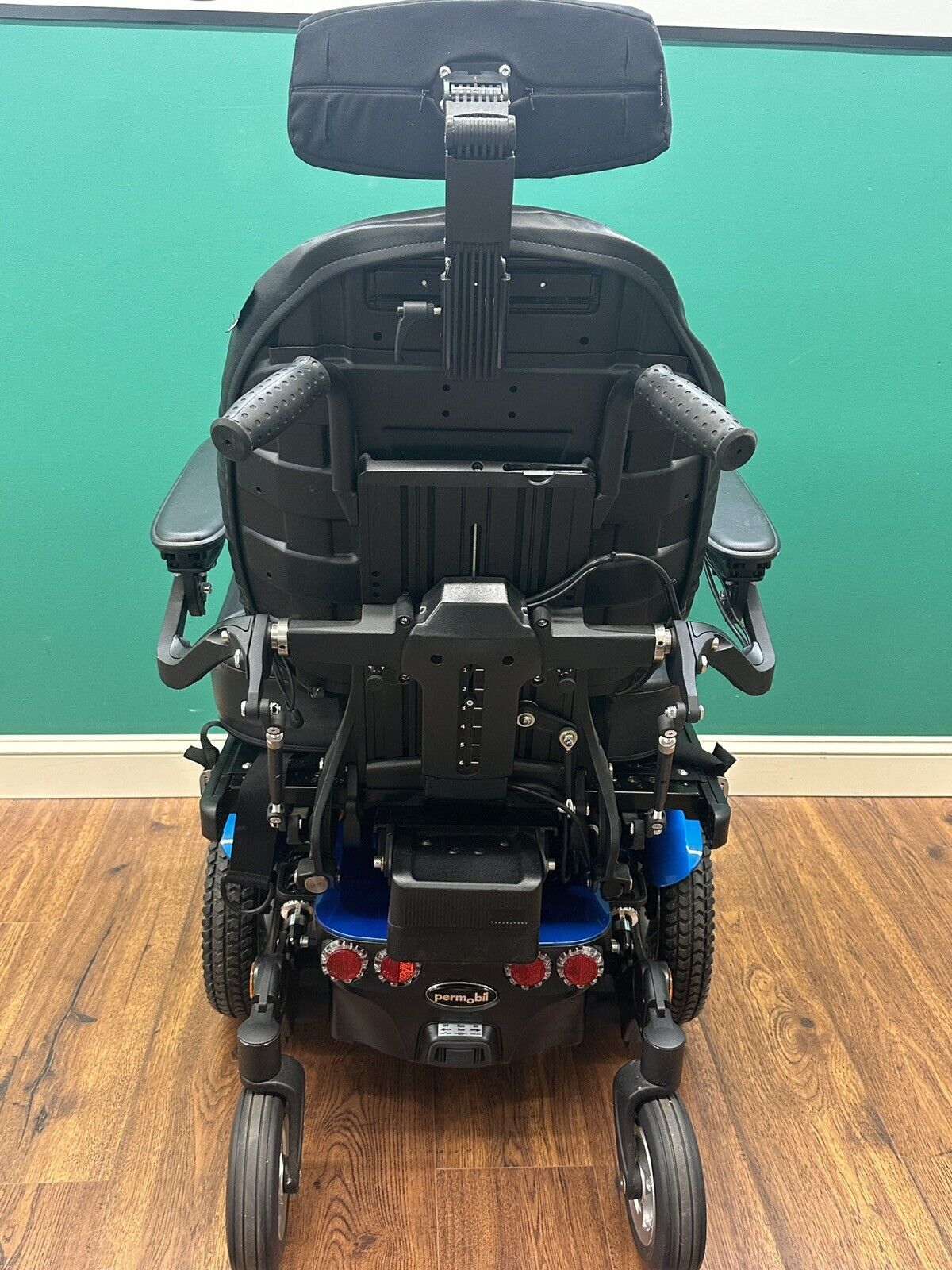 2019 Permobil M300 HD Wheelchair w/ Elevate, Tilt, Recline, Legs 450 LB Capacity