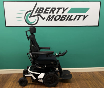 2024 Permobil F3 Wheelchair w/ Power Elevate,Tilt,Recline,Legs LIGHT KIT* LM7616