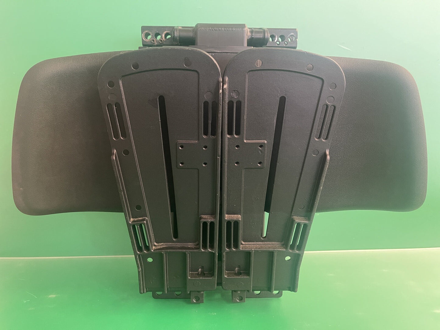 Quantum Tru Balance Center Mount Power Footrest Assembly for Powerchair #H616