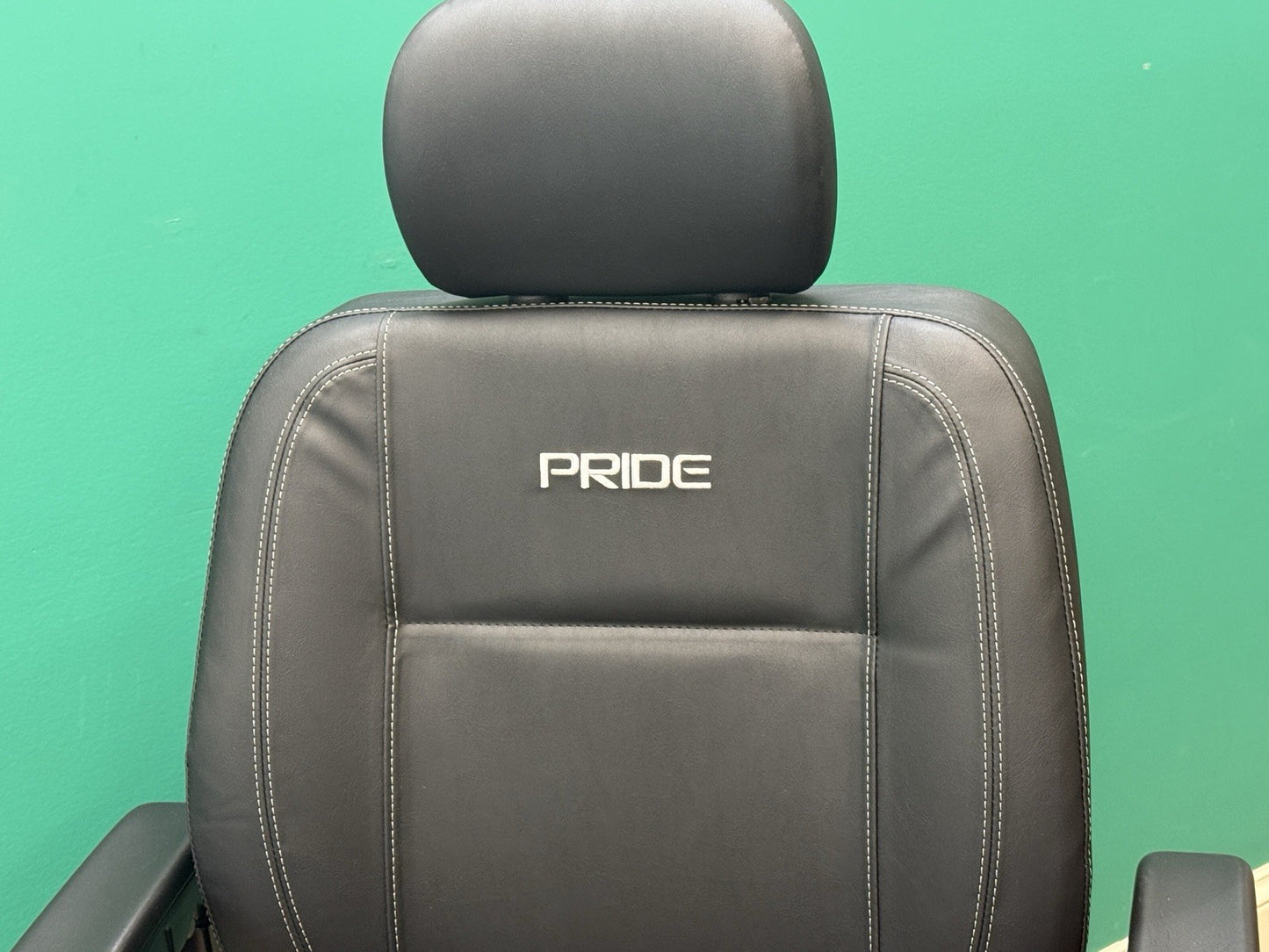 2023 Pride Jazzy 613 EVO Power Wheelchair 20" Wide  x 20" Deep Seat #LM7604