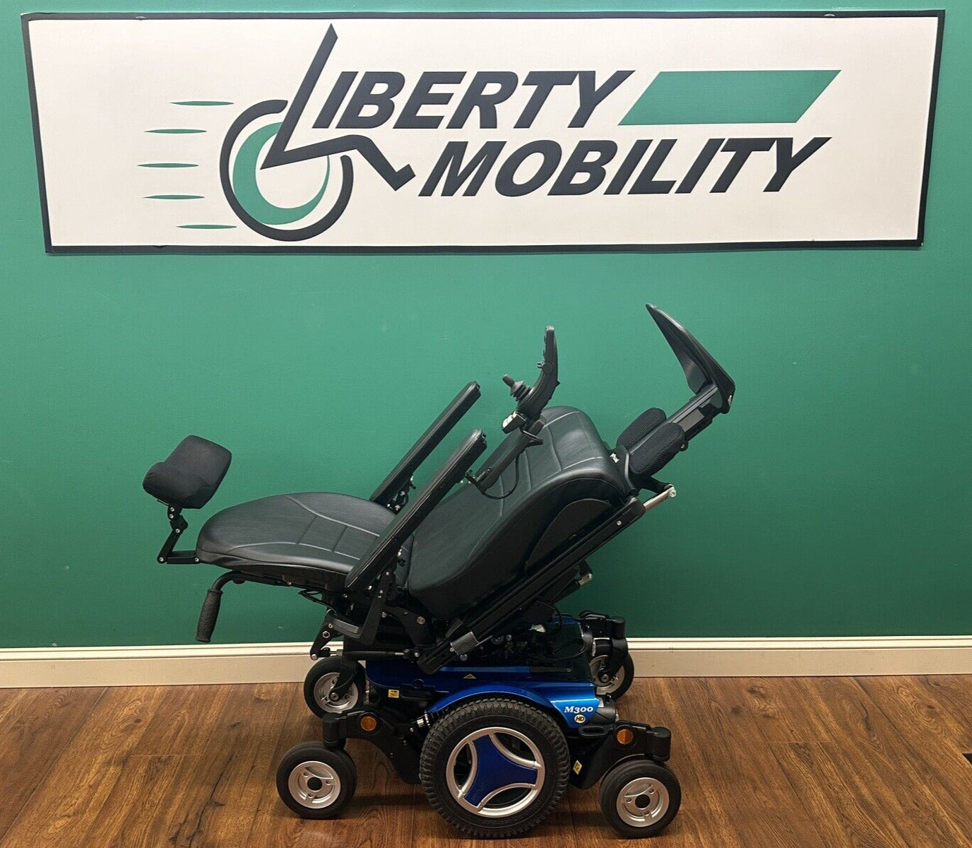 2019 Permobil M300 HD Wheelchair w/ Elevate, Tilt, Recline, Legs 450 LB Capacity