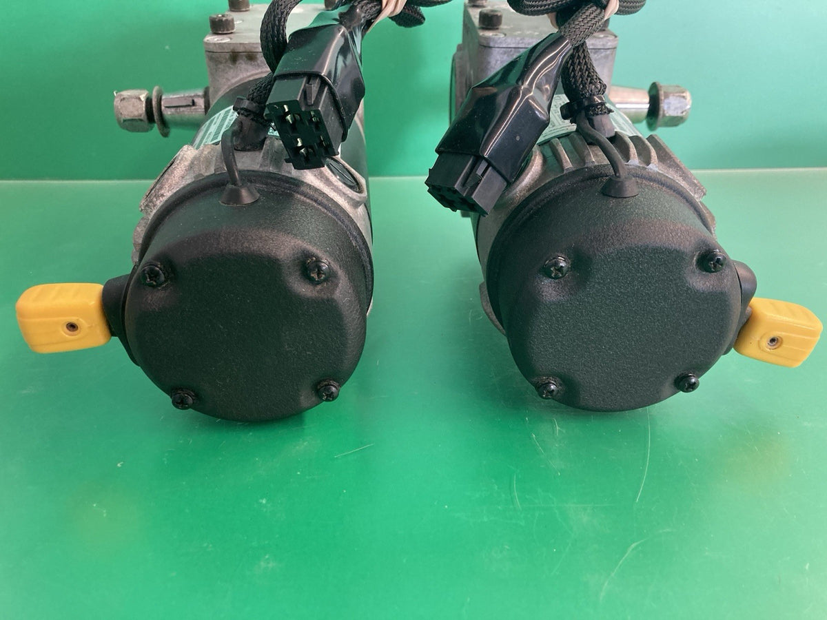 Motors for Quantum / 1450 Powerchair -DRVASMB7120034 - DRVASMB7120035 #L052