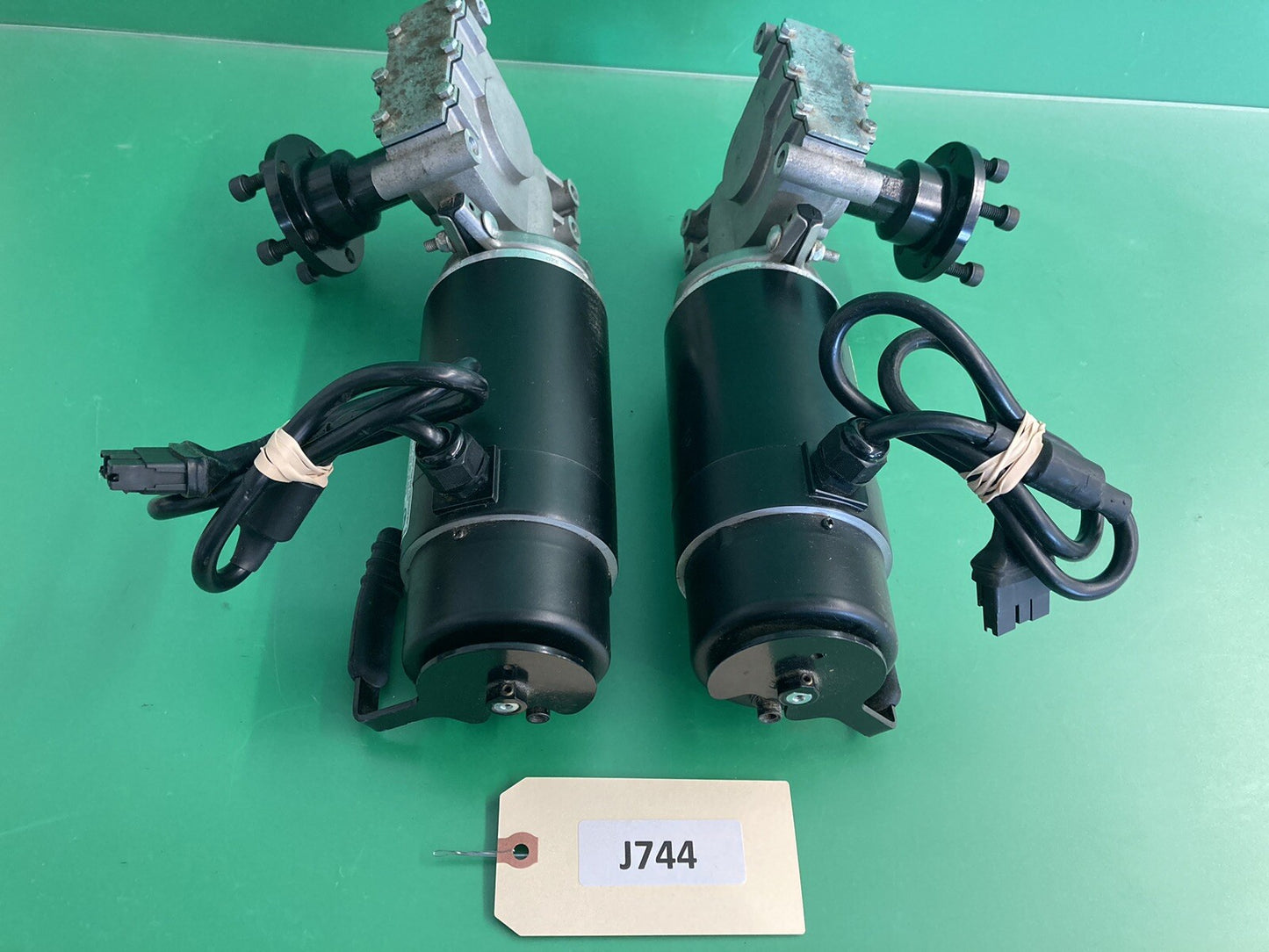 MOTORS FOR INVACARE TDX SP II 1188843 / M9278-02 / 1163412 - 1163413 #J744
