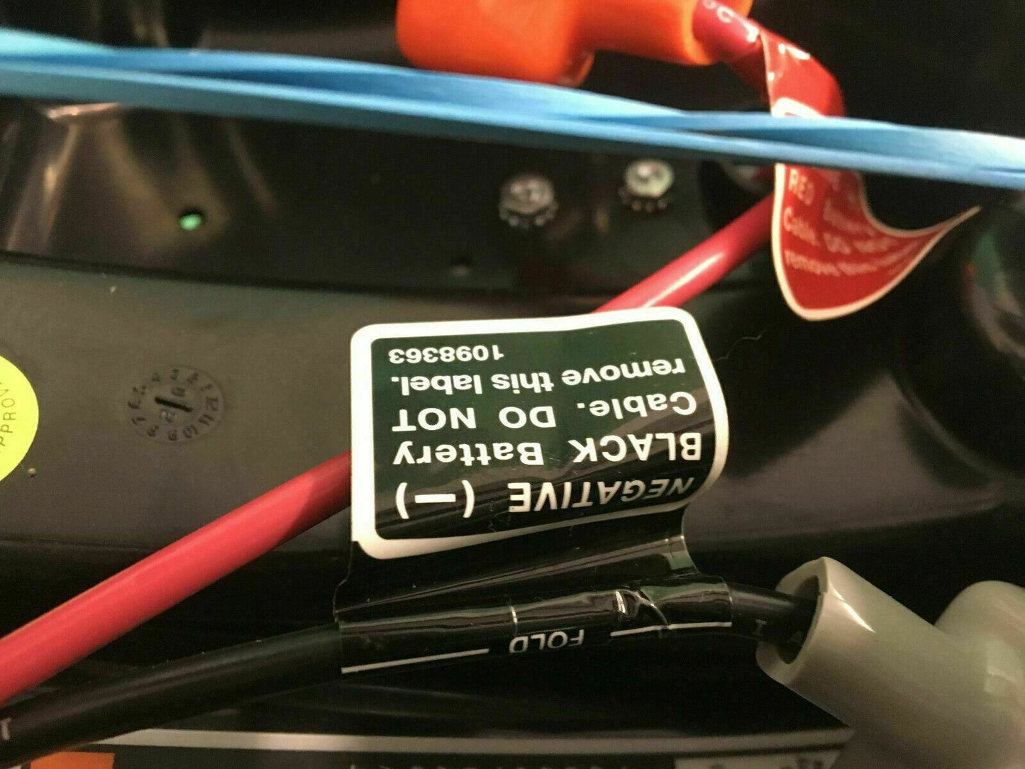 Battery box top w/ wiring harness Invacare  Pronto Sure Step Power Chair #D362