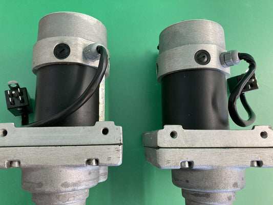 Left & Right Motors for Quickie P210 Power Wheelchair 499400 / 5097-008 #J450