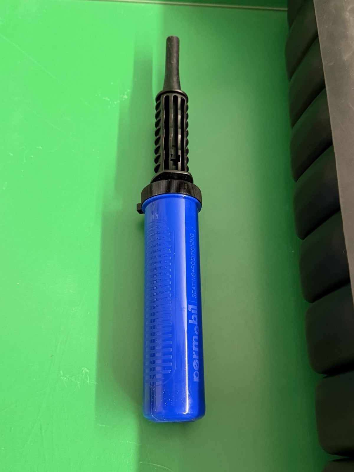 2023 Roho Air Cushion w/ Pump & Cover  18.25" X 20.00"X 4.25" 1R1011H #K875