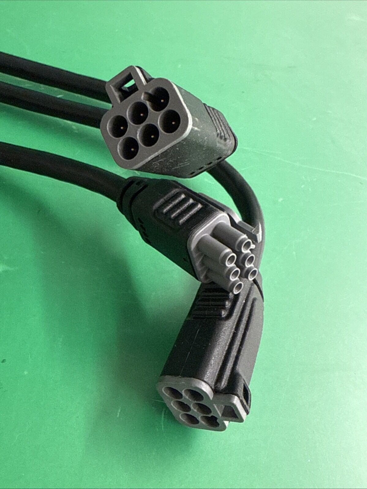 QLogic 3 Base Multiplier Cable Splitter for Quantum Power Wheelchairs #K319