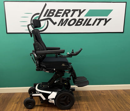 2024 Permobil F3 Wheelchair w/ Power Elevate,Tilt,Recline,Legs LIGHT KIT* LM7616