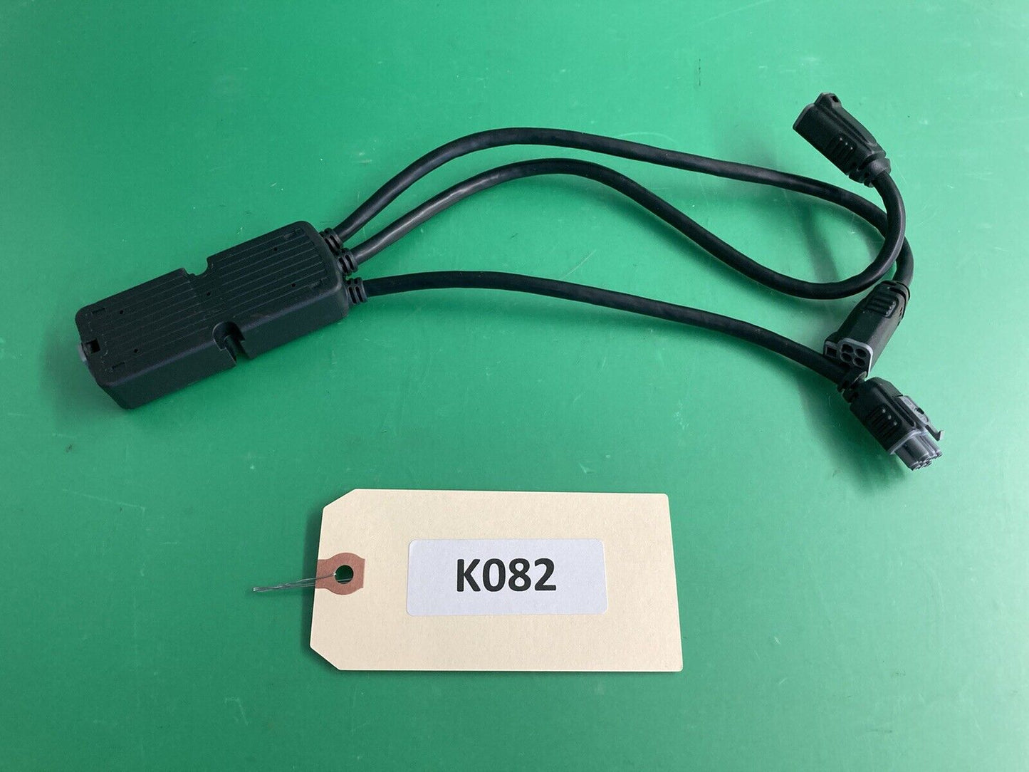 QLogic 3 Base Multiplier Cable Splitter for Quantum Power Wheelchairs #K082