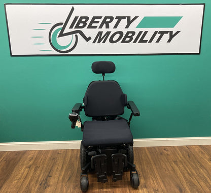 2024 Quantum EDGE 3 Wheelchair -Elevate, Tilt, Recline & Legs 7 miles* #LM7612