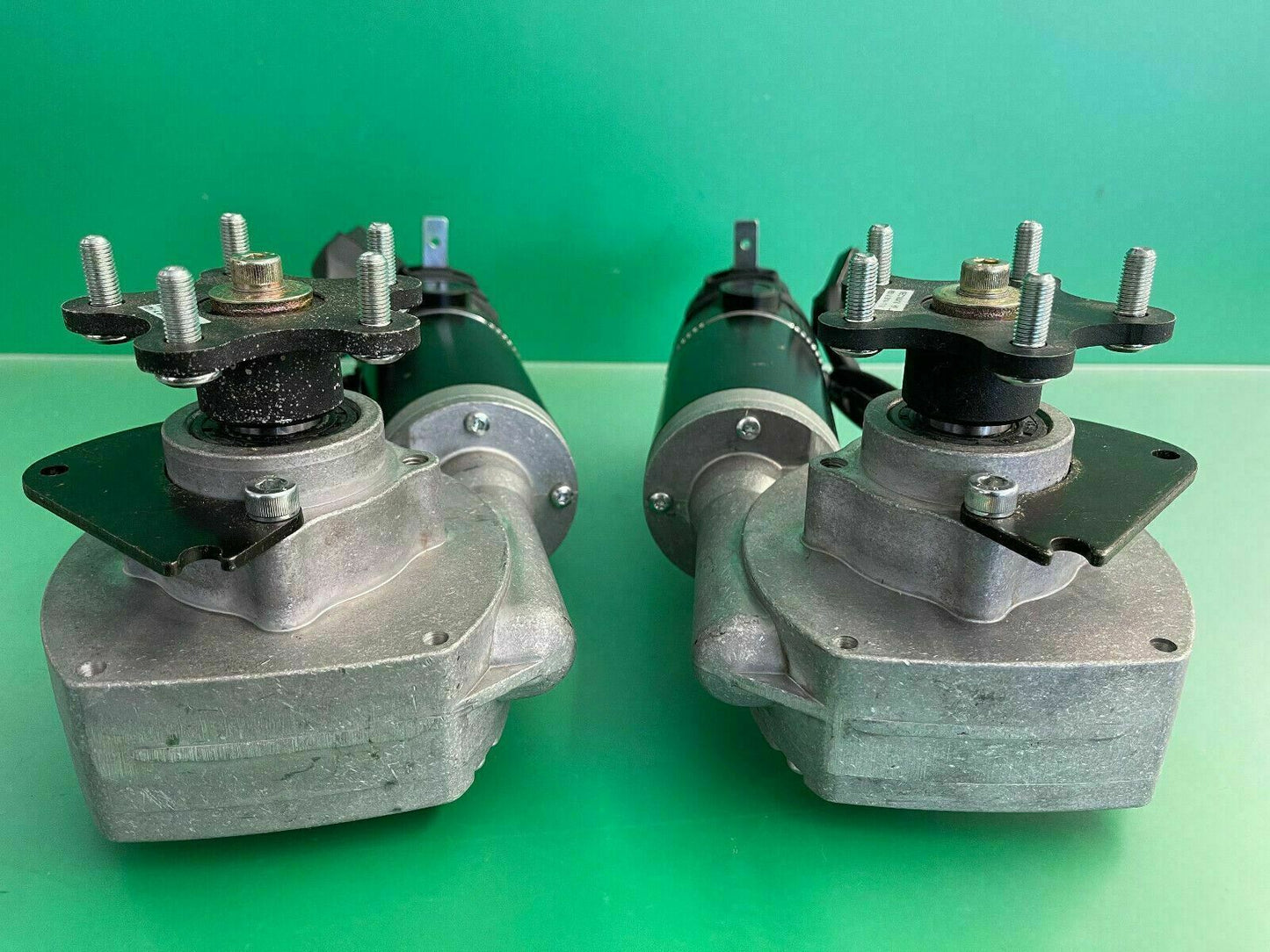 Left & Right Motors for Quantum Q6 Edge 2.0 - MOT147395 / MOT147396   #F596