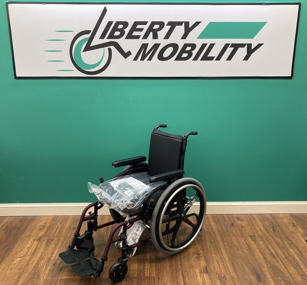 NEW* 2024 Quickie 2 Manual Wheelchair w/ Removable Wheels -Seat: 16" x 19" #7557