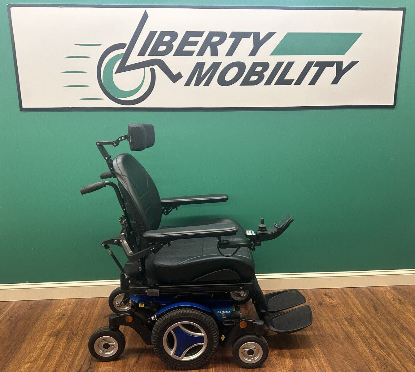 2019 Permobil M300 HD Wheelchair w/ Elevate, Tilt, Recline, Legs 450 LB Capacity