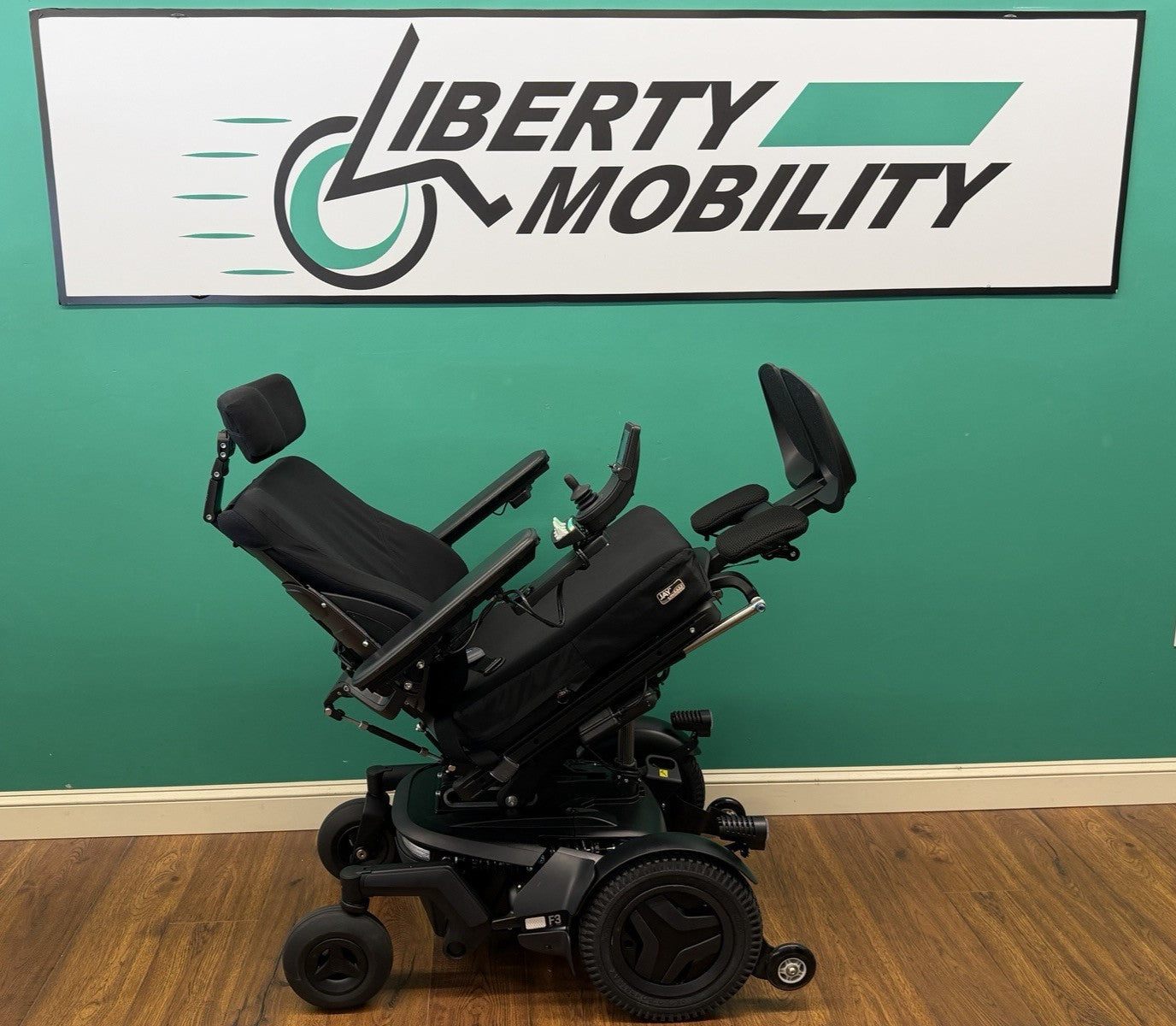 2023 Permobil F3 Wheelchair w/ Power Elevate,Tilt,Recline,Legs LIGHT KIT* 1 MILE