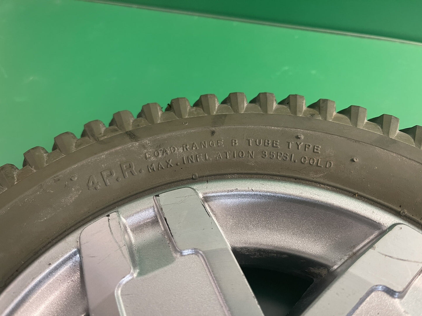 14"x3" (3.00-8) Flat Free Drive Wheel Assembly for Quantum Q6 Edge & Rival #i096