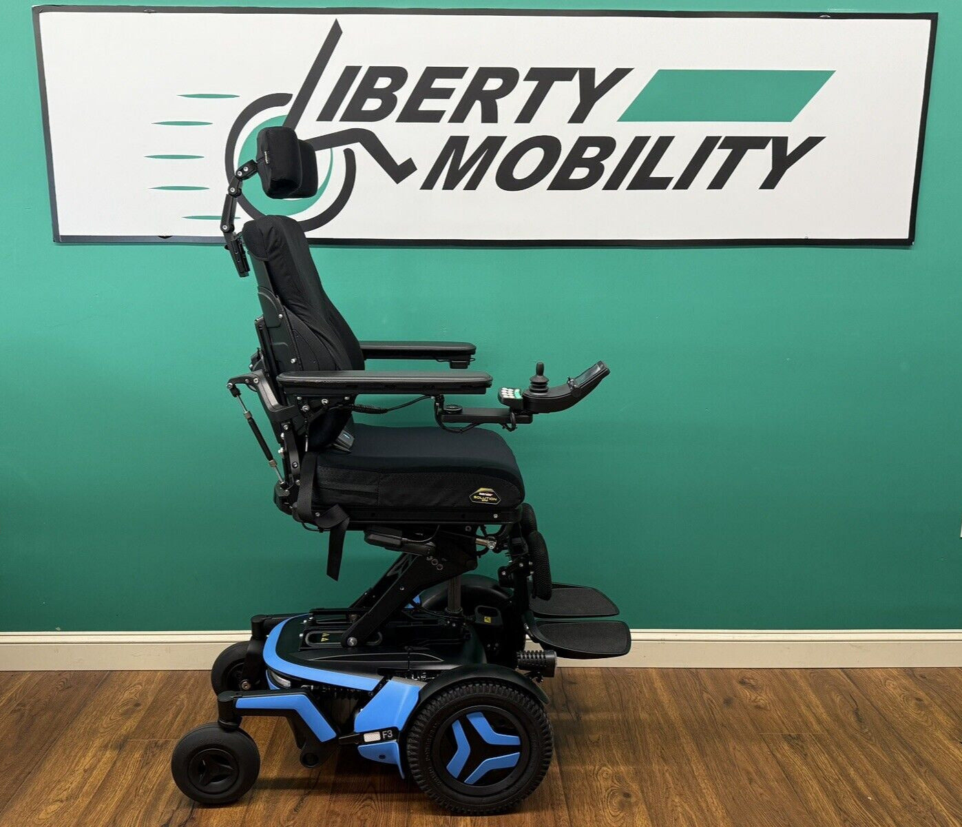 2022 Permobil F3 Wheelchair w/ Power Elevate,Tilt,Recline,Legs LIGHT KIT* LM7588