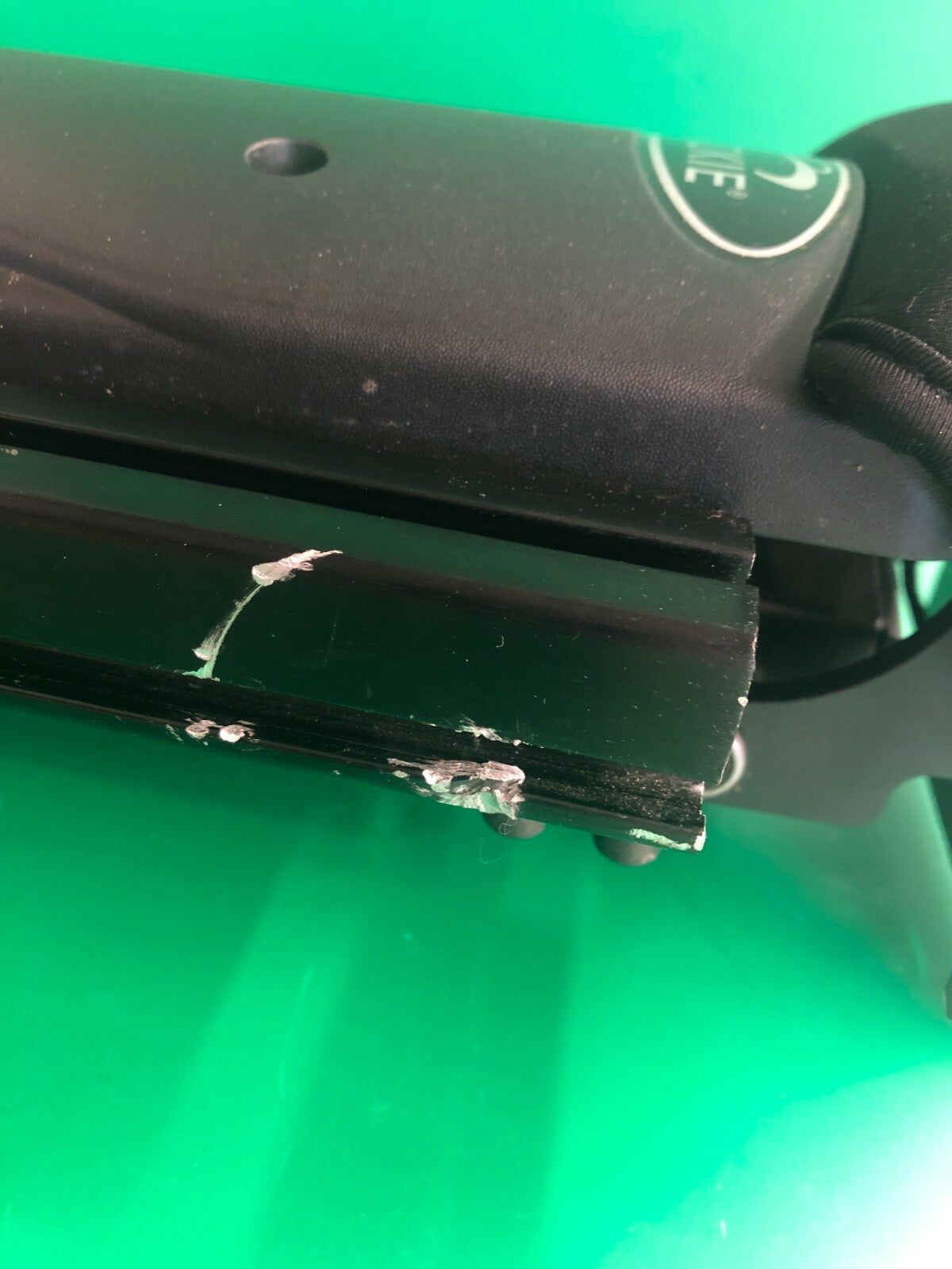 Quickie Center Mount Power Elevating & Power Articulating Footrest Assembly H258