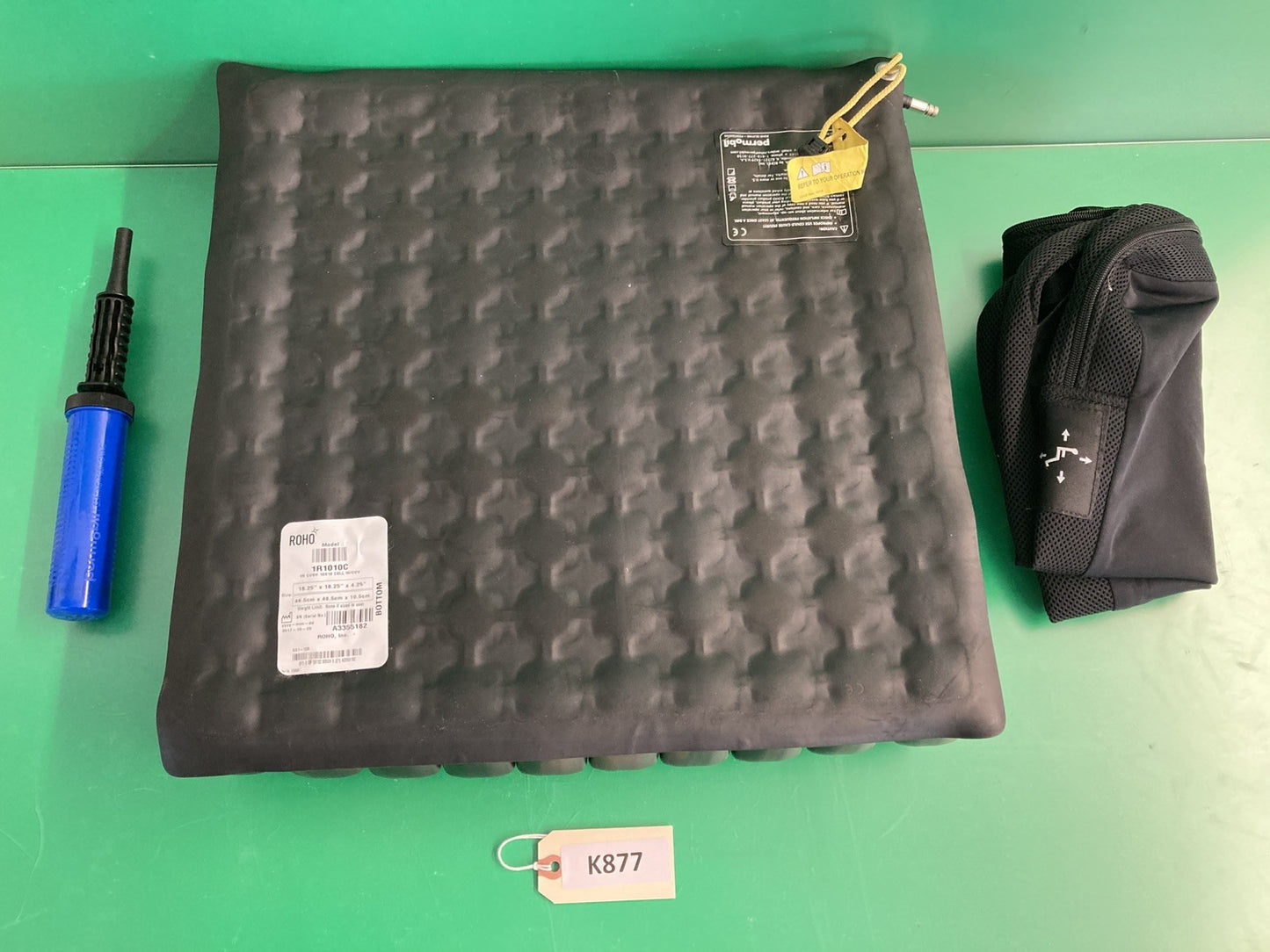 Roho Air Cushion w/ Pump & Cover  18.25" X 18.25 "X 4.25" 1R1010C #K877