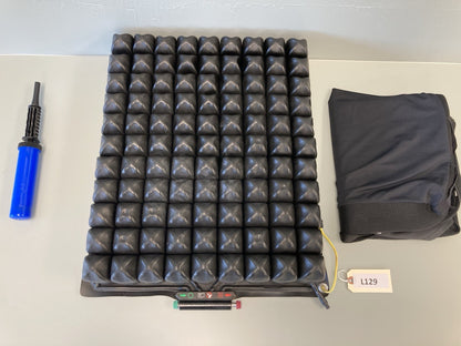 2020 Roho Air Cushion w/ Pump & Cover  17.75" X 20.25" X 4.25" QS911C #L129