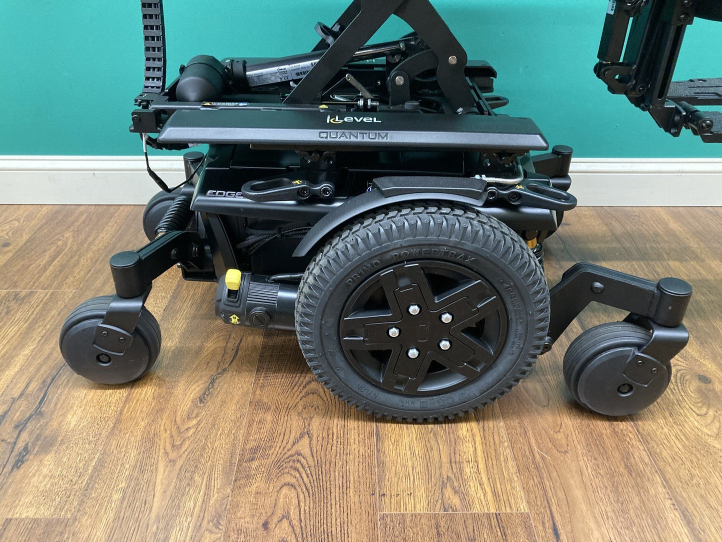 2024 Quantum EDGE 3 Wheelchair -Elevate, Tilt, Recline & Legs 7 miles* #LM7612