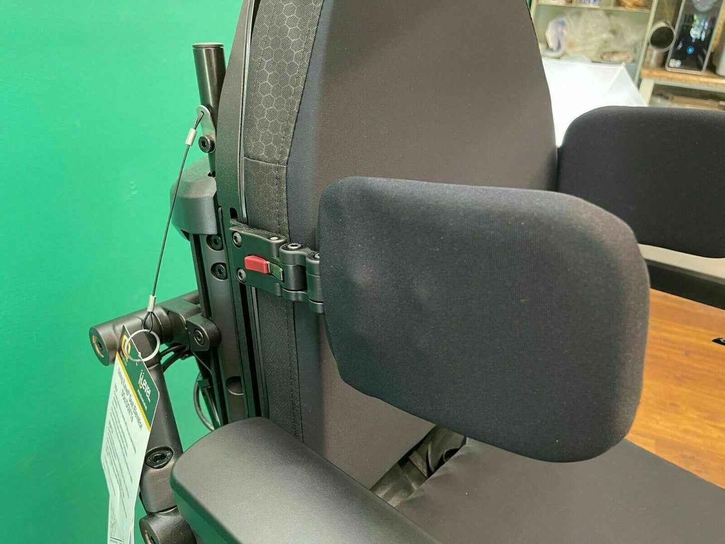 QUANTUM TB3 Swing-A-Way Thoracic Supports w/ Mounts for Wheelchair 7" x 5"