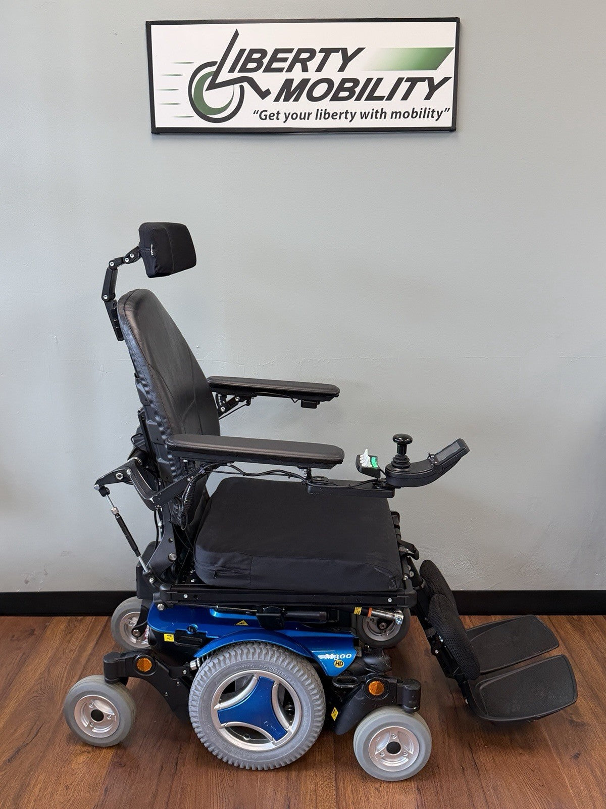 2024 Permobil M300 HD Wheelchair w/ Elevate,Tilt, Recline, Legs 450lb Cap LM7622