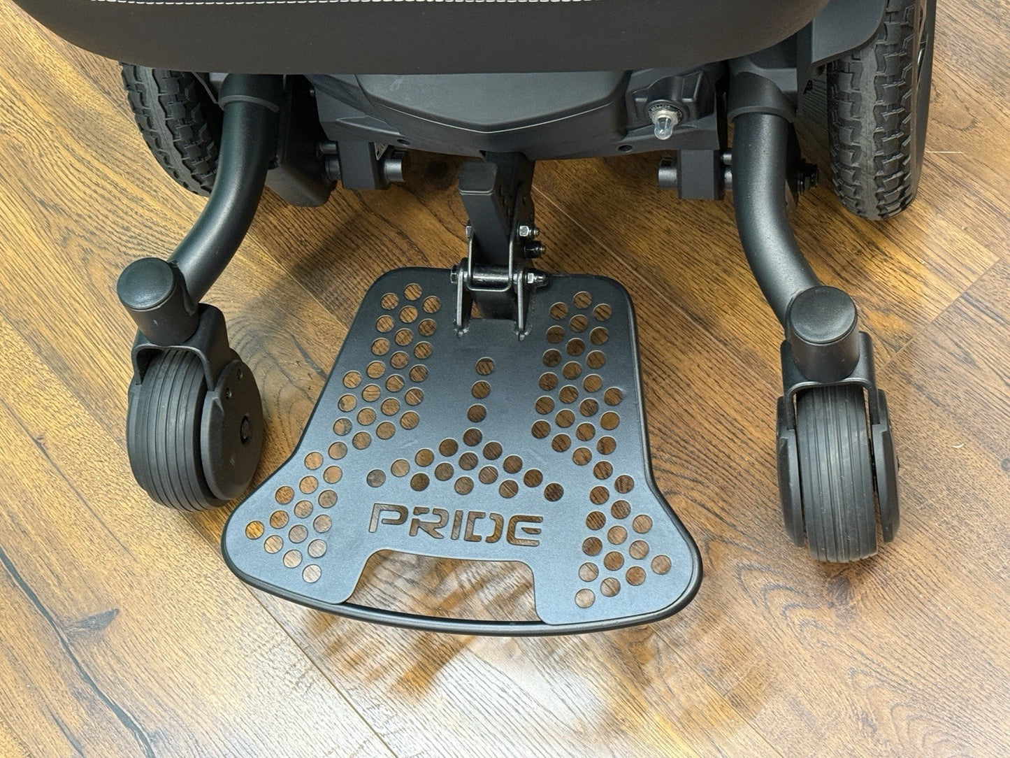 2023 Pride Jazzy 613 EVO Power Wheelchair 20" Wide  x 20" Deep Seat #LM7604