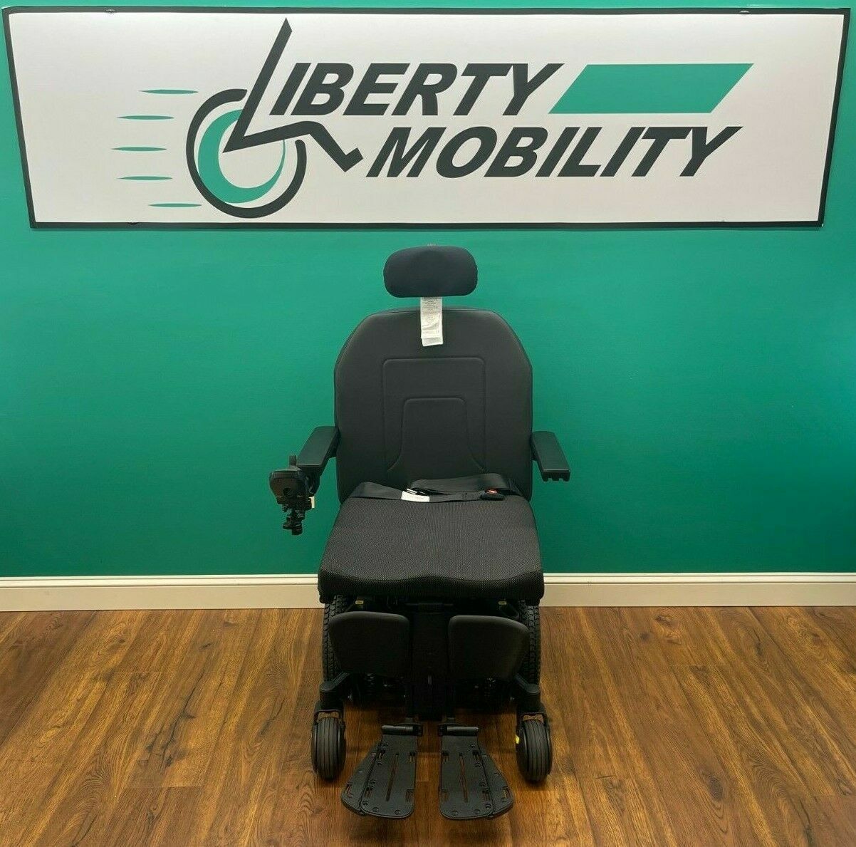 2020 Quantum EDGE 3 Wheelchair w/ Power Tilt & Power Footrest 1.8 miles* #LM7485