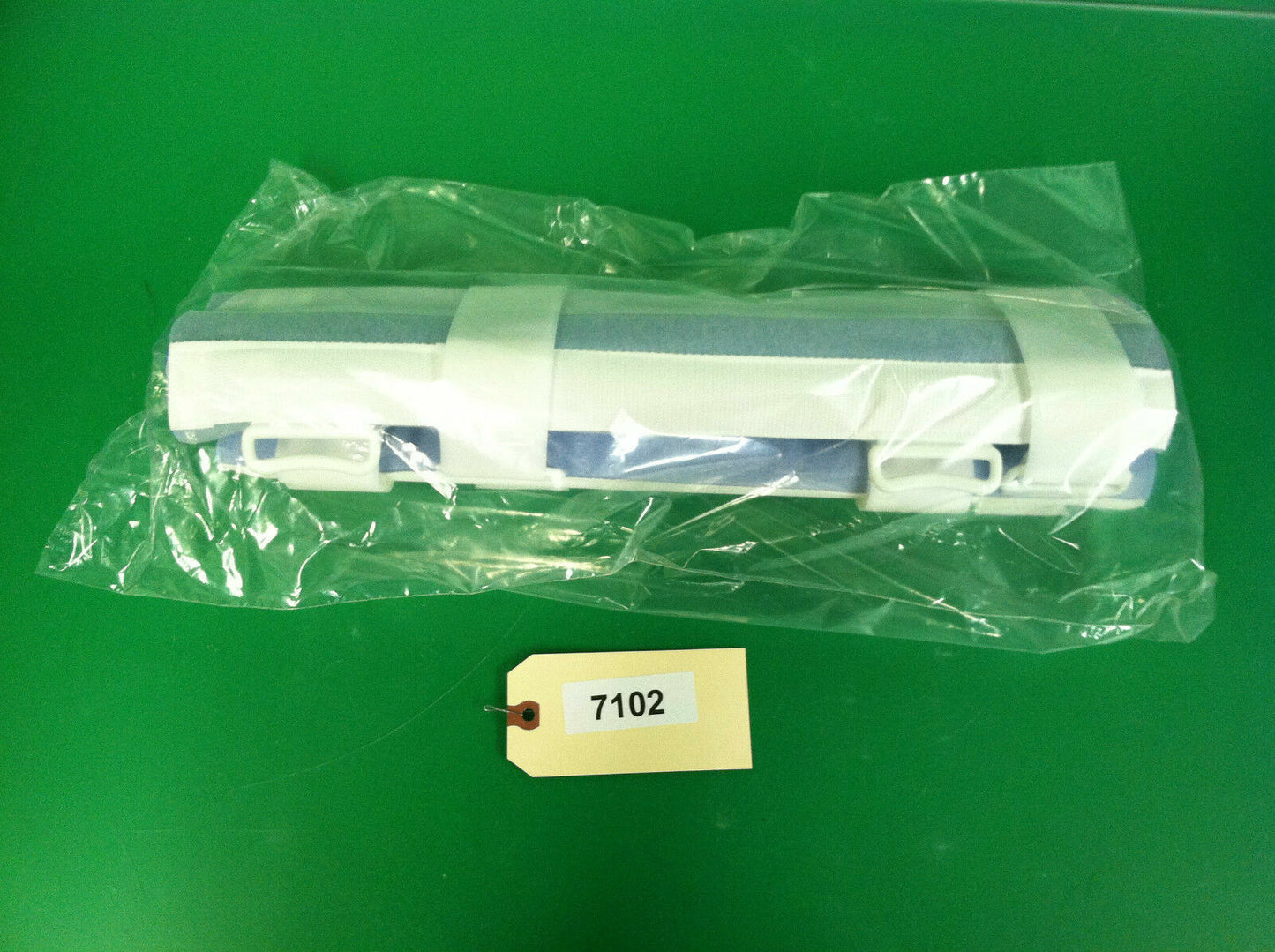 FLA Orthopedics Microban Knee Immobilizer 18" Tri Panel  Size: Talla  #7102