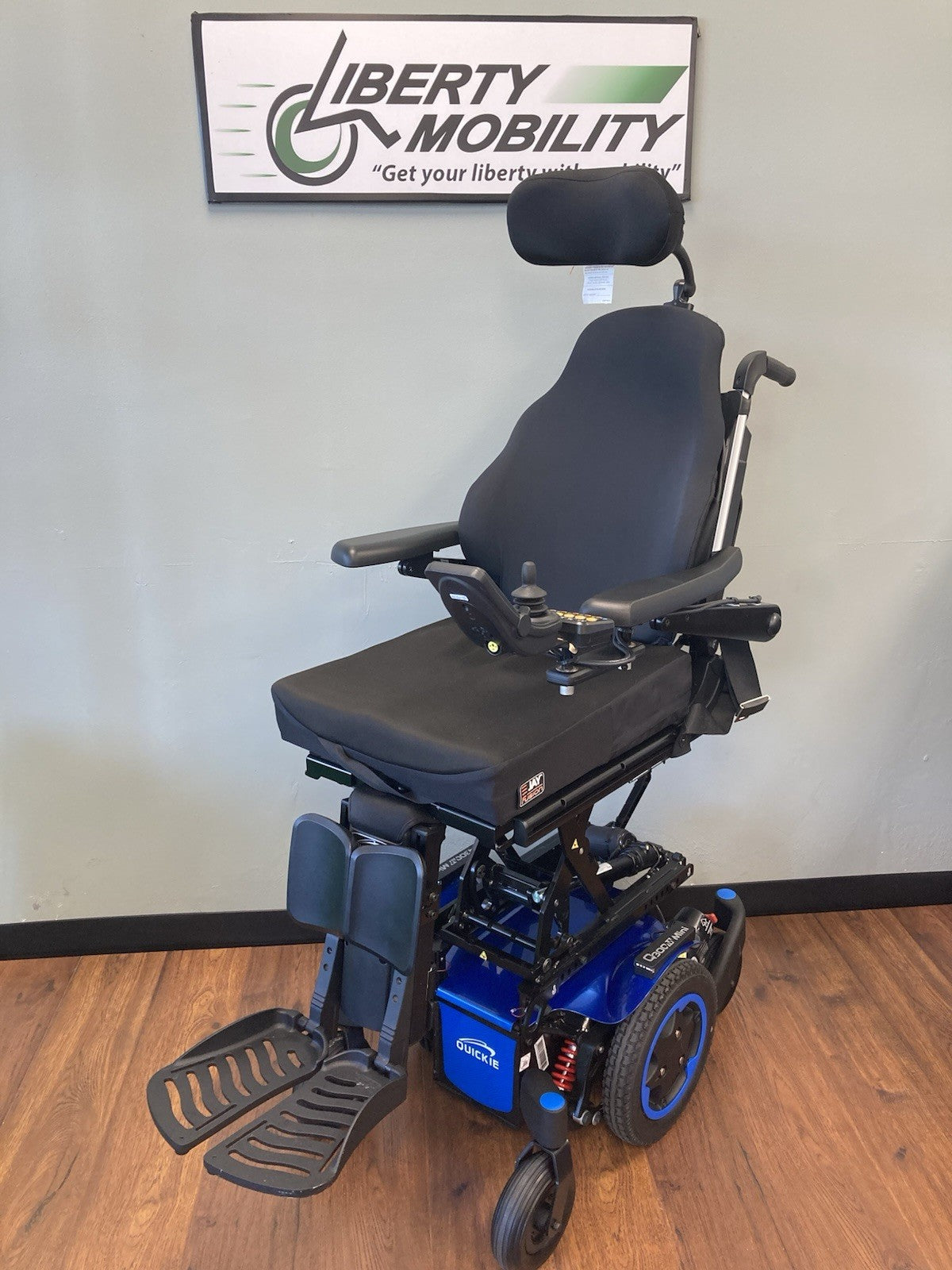 2025 Quickie Q300m Mini w/ Tilt, Elevate, Recline & Footrest ~4 Miles* #7627