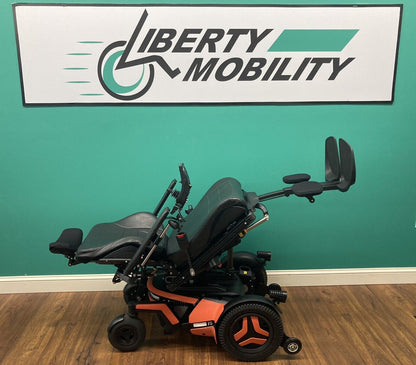 2019 Permobil F5 Wheelchair w/ Power Elevate,Tilt,Recline,Legs LIGHT KIT* LM7572