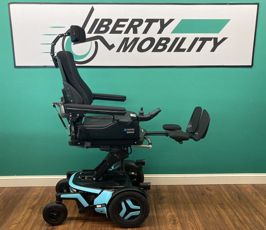 2022 Permobil F3 Wheelchair w/ Power Elevate,Tilt,Recline,Legs LIGHT KIT* LM7566