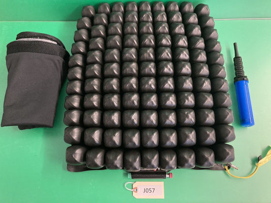 Roho ISOFLO Wheelchair Air Cushion w/ Pump 17.75" X 20.25"X 4.25" (QS911C) #J057