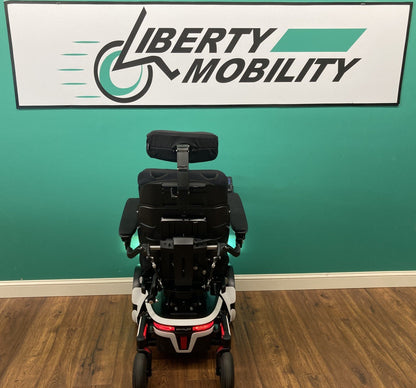2023 Permobil F3 Wheelchair w/ Power Elevate,Tilt,Recline,Legs LIGHT KIT* LM7611